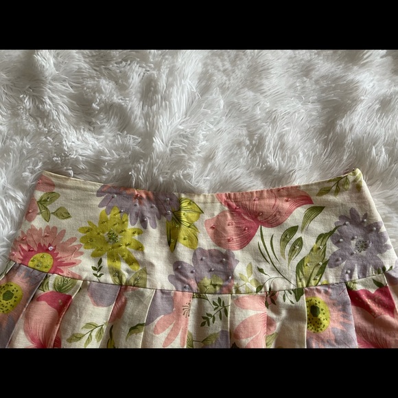 Beautiful Floral Summer Skirt - Picture 3 of 12